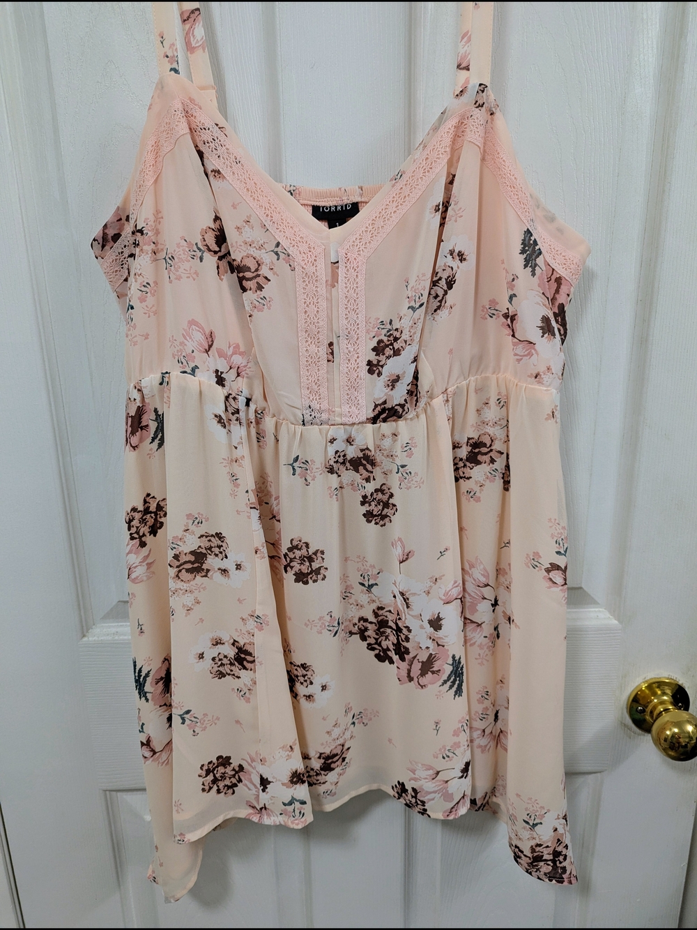 NWT Torrid Blush Floral Lace-Trim Cold Shoulder Top 1X
